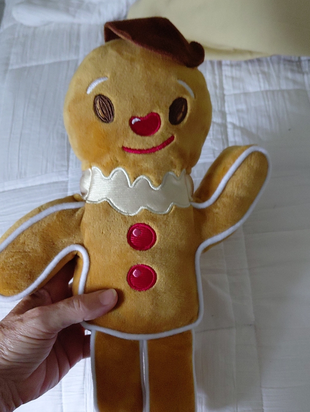 How To Catch Gingerbread Man Plush Sweet! - Picture 2 of 3